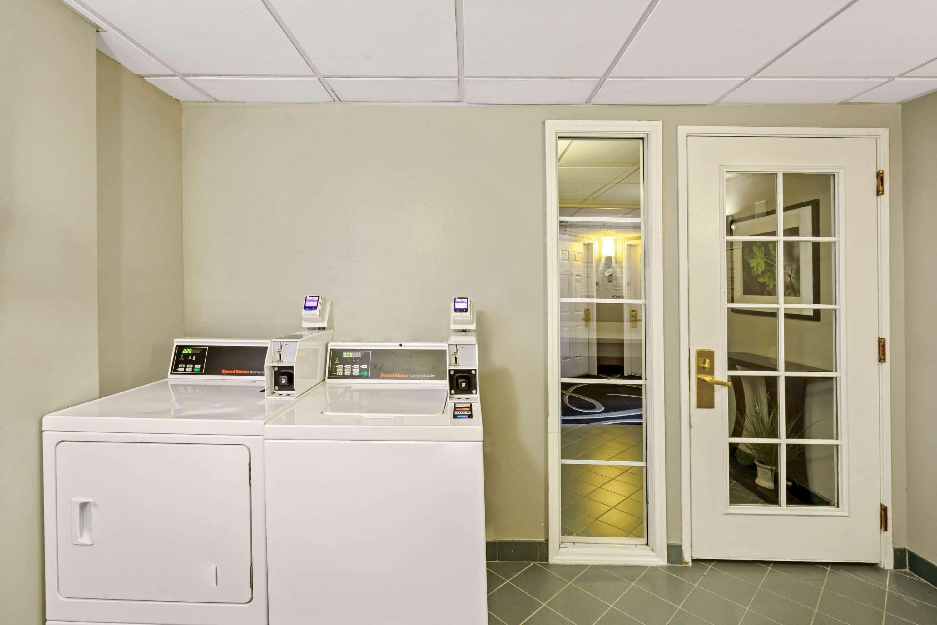 Отель La Quinta By Wyndham Houston West Park 10 Экстерьер фото
